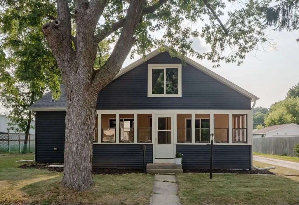 359 Prospect Ave, Hartland