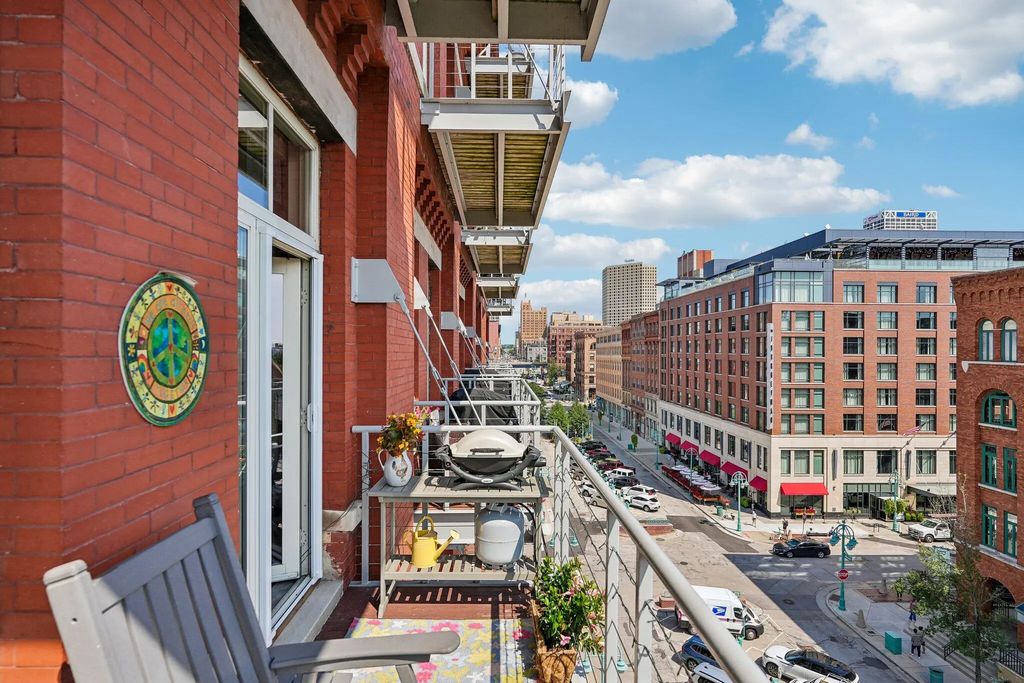 191 N Broadway St 508, Milwaukee