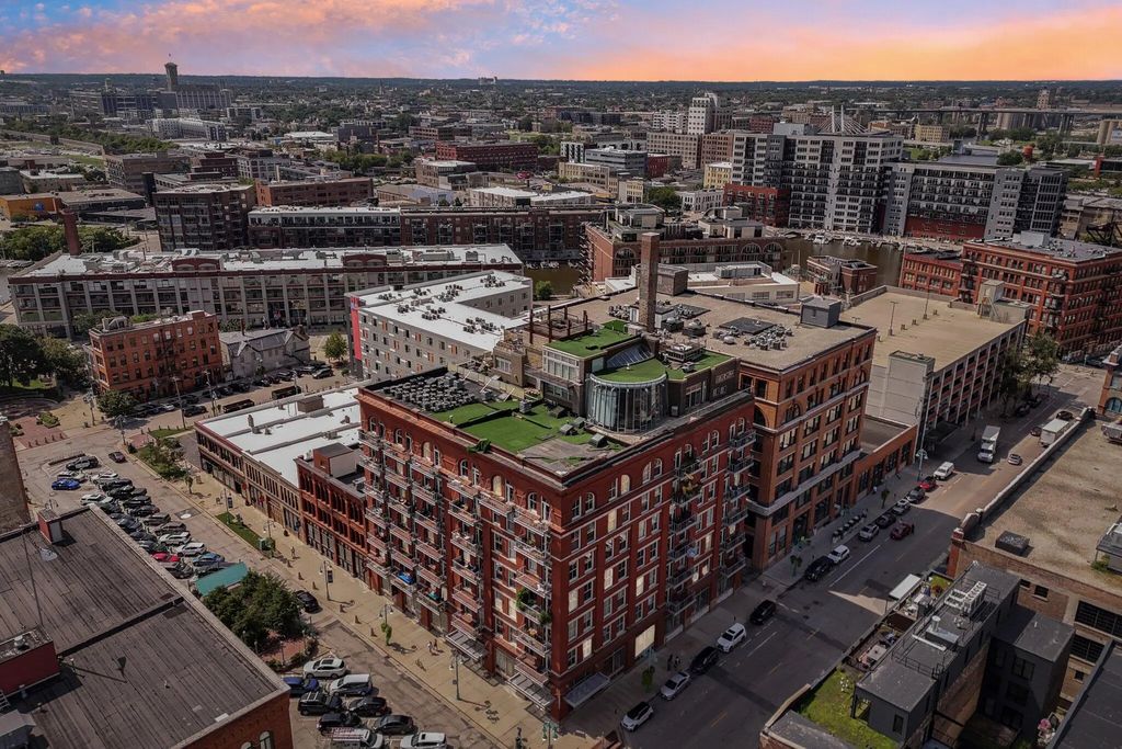 191 N Broadway St 508, Milwaukee