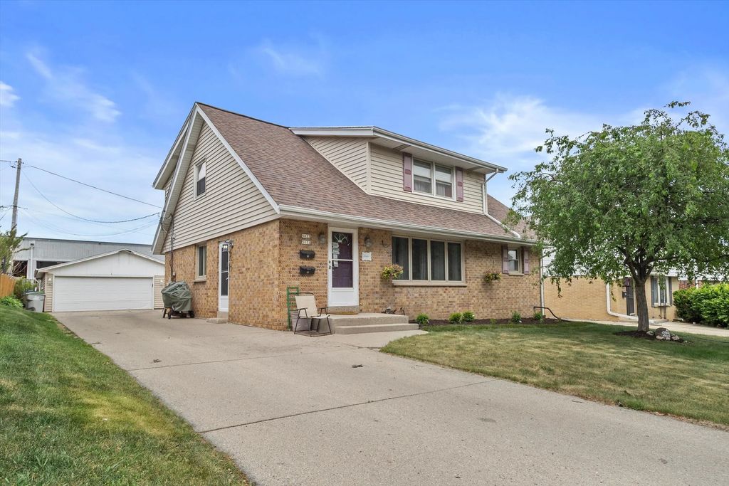 5031 S 26th St, Milwaukee
