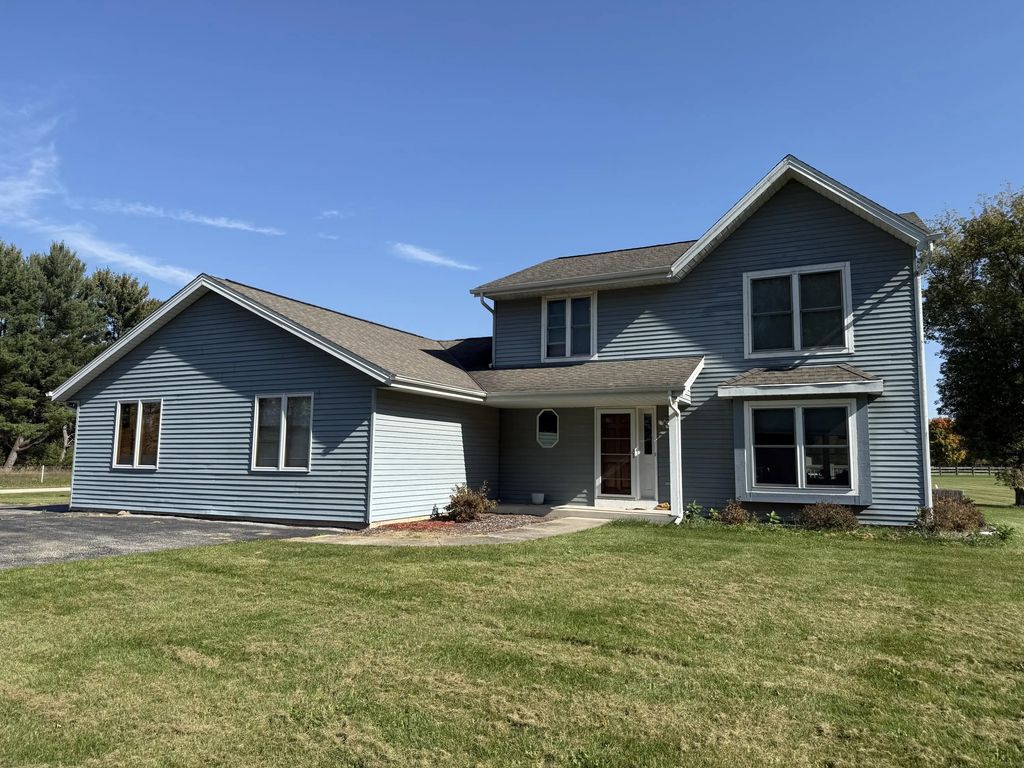 S108w37645 Draper Rd, Eagle
