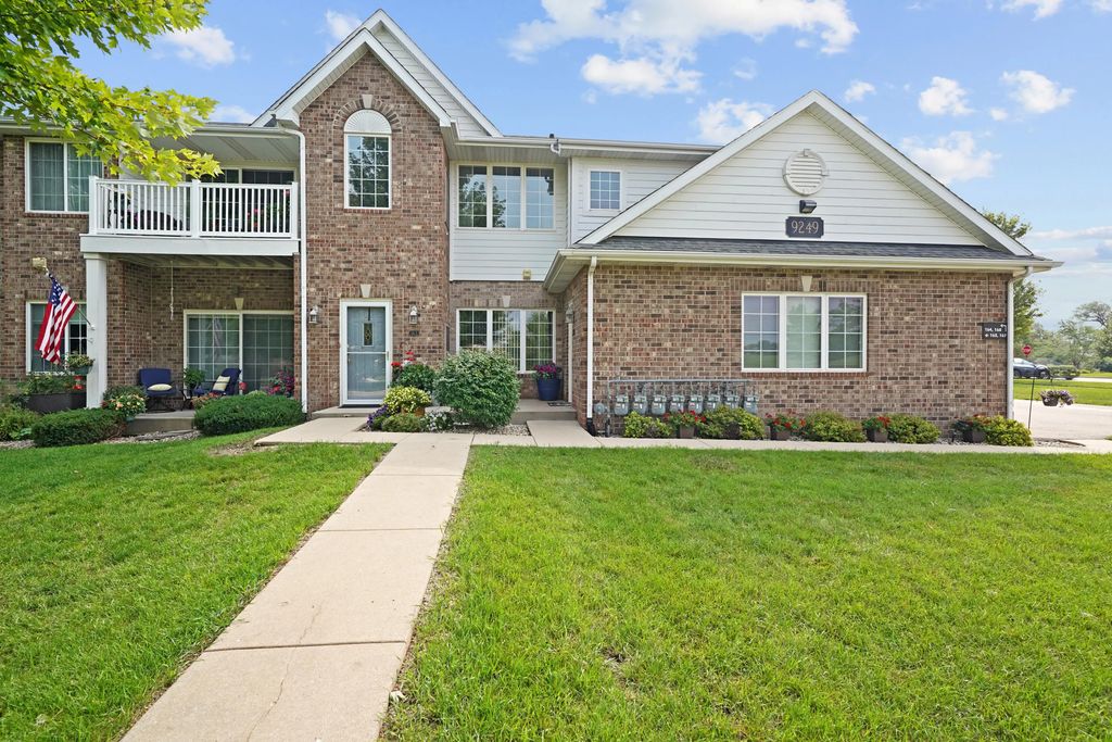9249 64th Ct 167, Pleasant Prairie