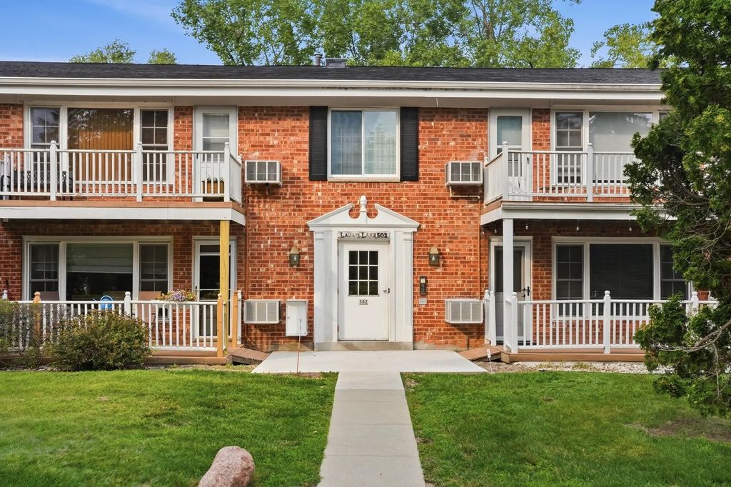 502 Laurel Lake Rd 2, Thiensville
