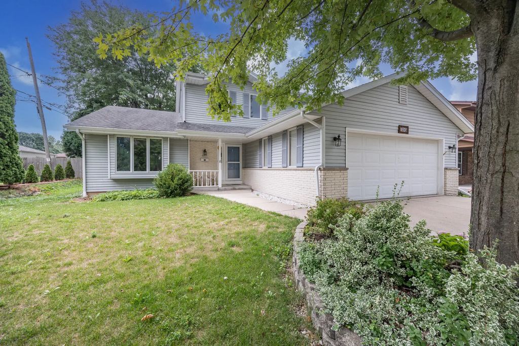 9425 W Harrison Ave, West Allis