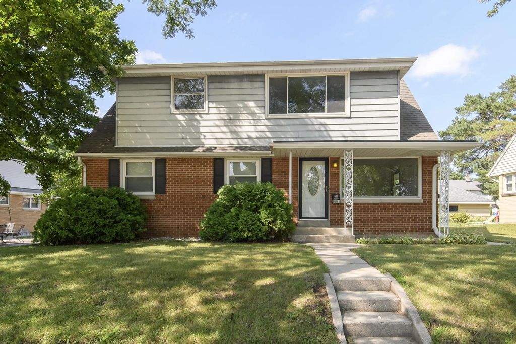 10160 W Montana Ave 10162, West Allis