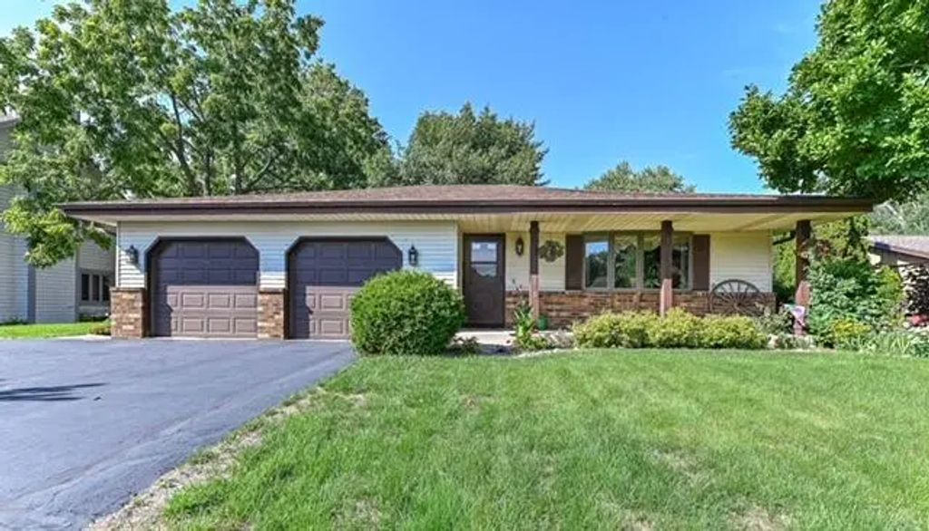 2120 Autumn Dr, Caledonia