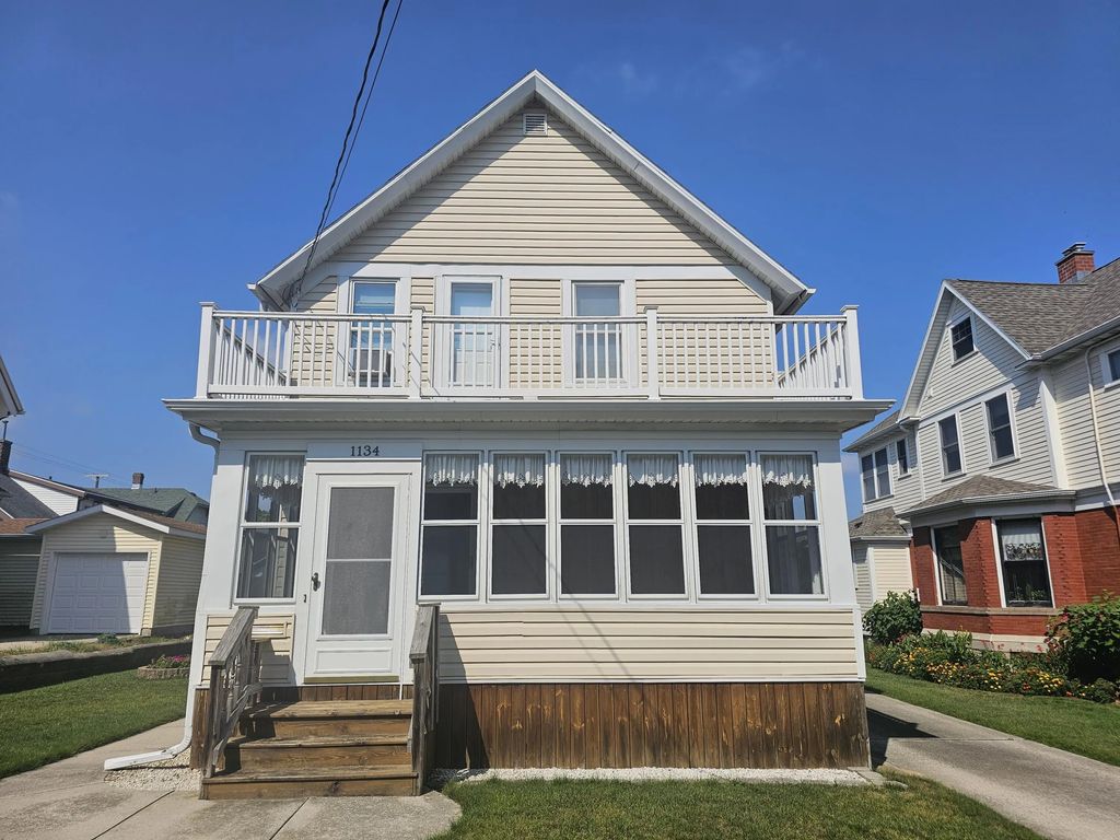 1134 S 16th St, Manitowoc