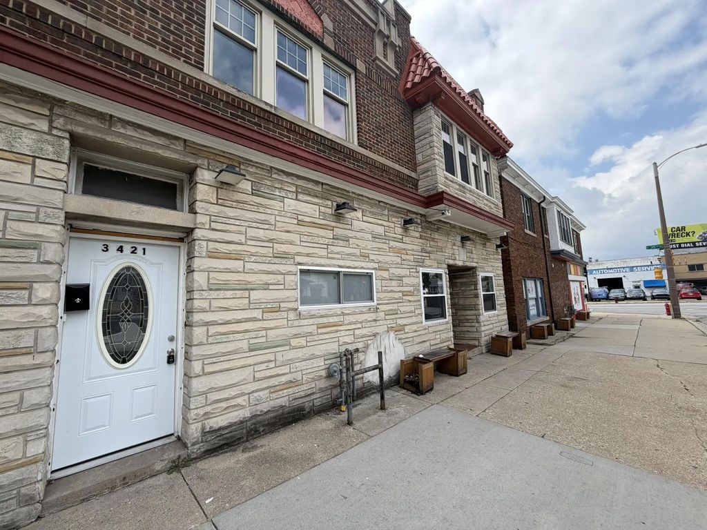 3421 W State St 1-7, Milwaukee
