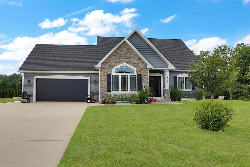 404 Appletree Ln, Eagle