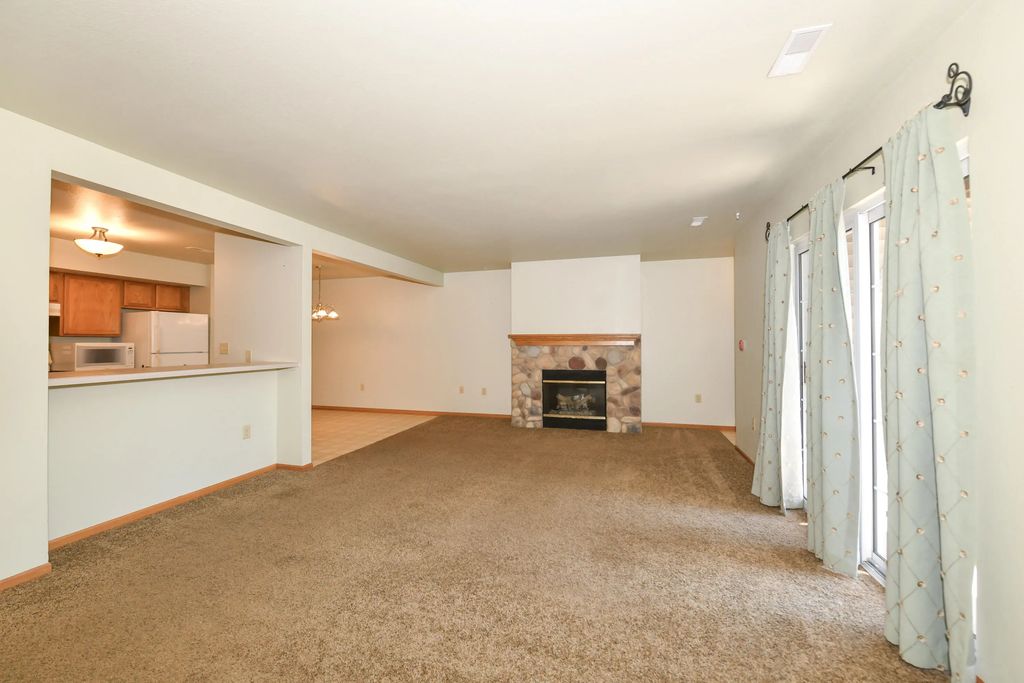 3016 Meyer Ct 6, Mount Pleasant