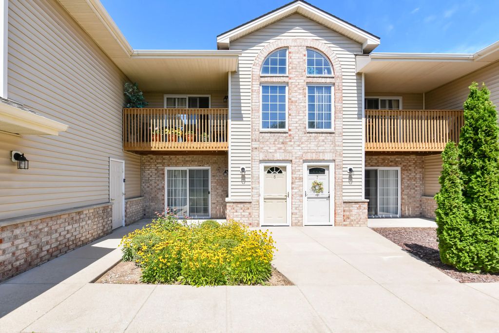 3016 Meyer Ct 6, Mount Pleasant