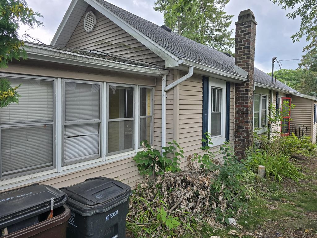 1530 2nd St, Delafield