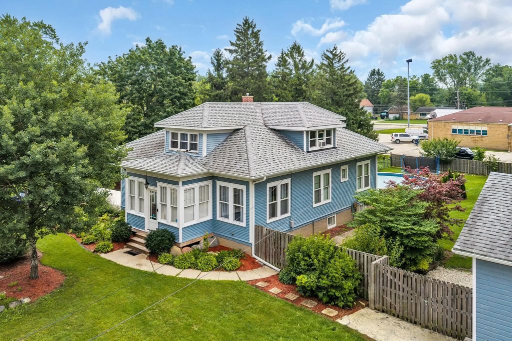 24917 83rd St, Salem Lakes