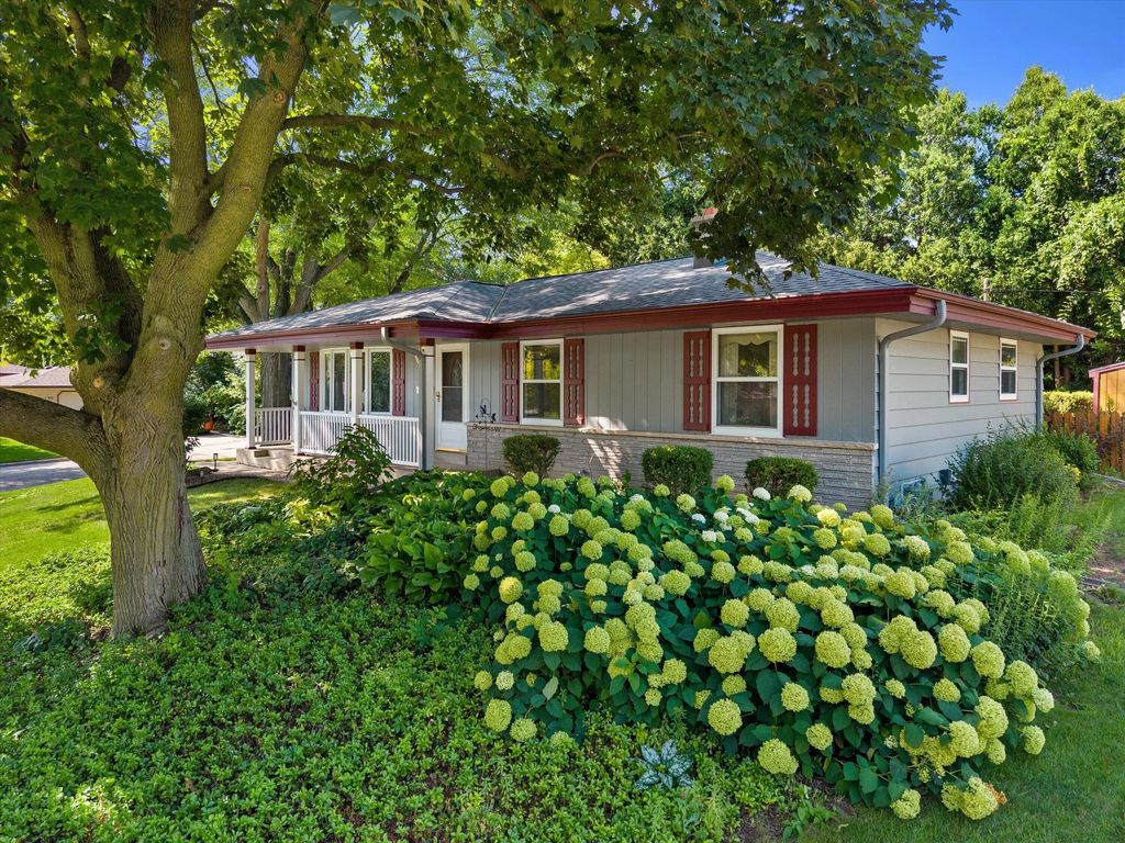 N85w18195 Lawrence Ave, Menomonee Falls