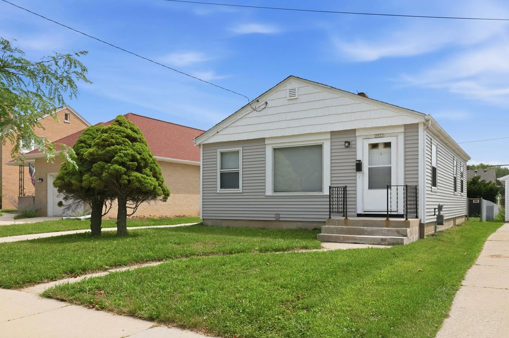 2023 E Tripoli Ave, Saint Francis