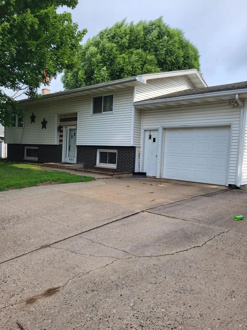 425 Church St, Holmen