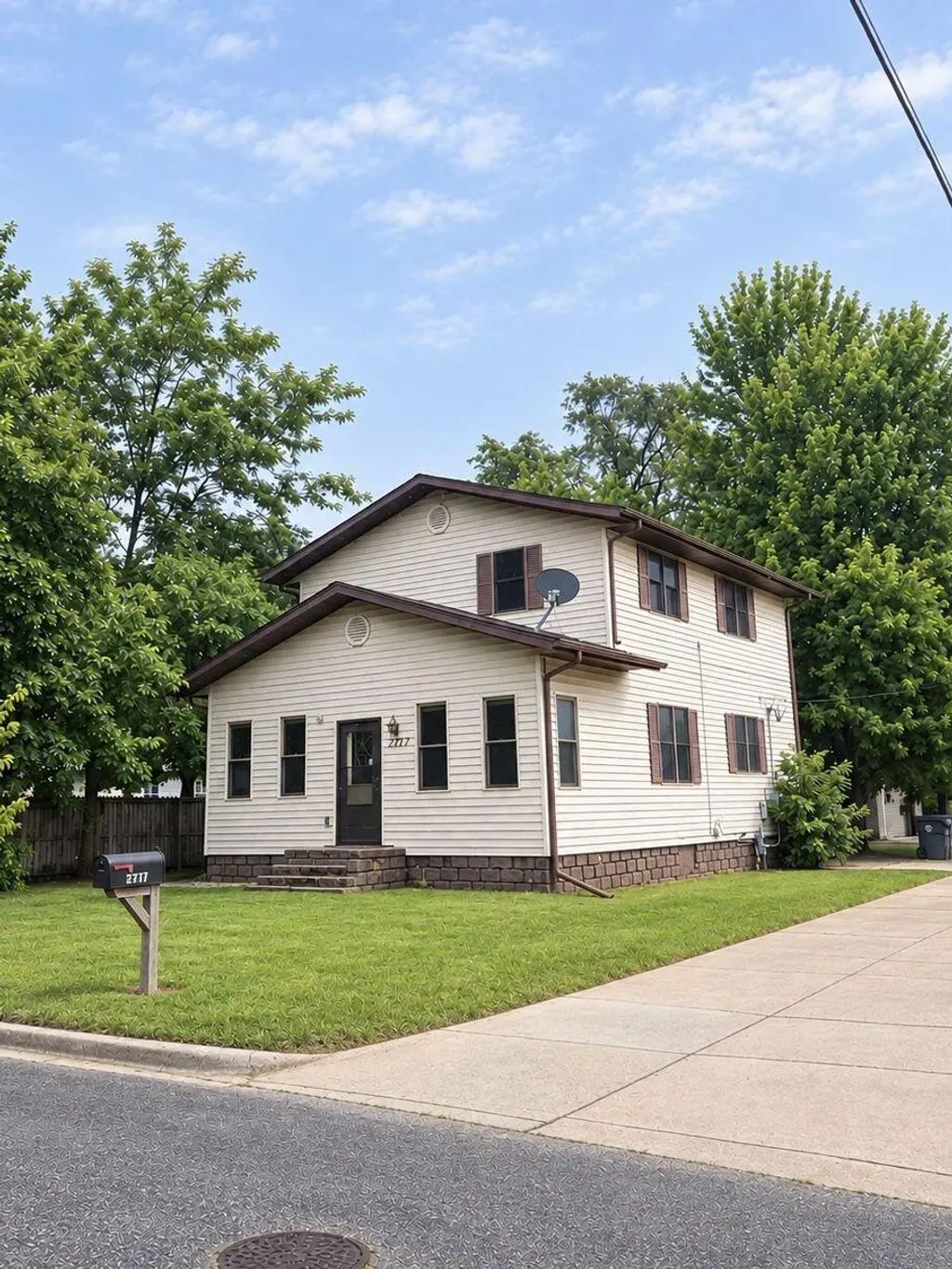 1718 Hagar St, La Crosse
