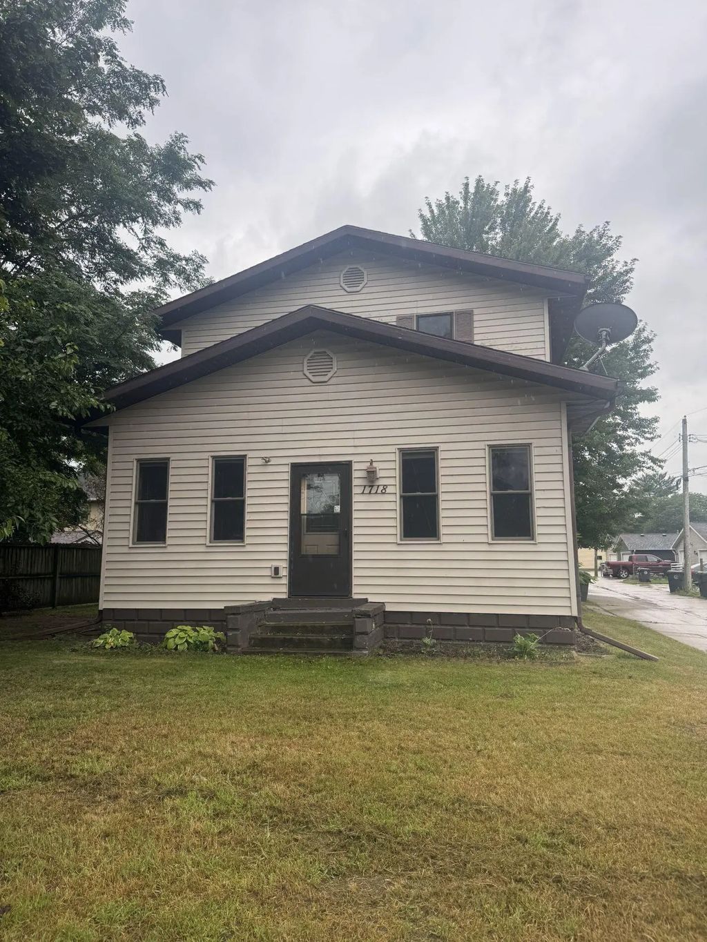1718 Hagar St, La Crosse