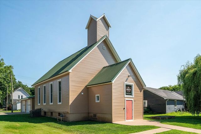 404 E Main St, La Farge