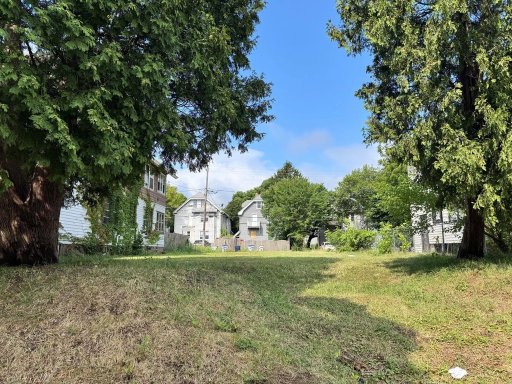 2539 N 50th St, Milwaukee