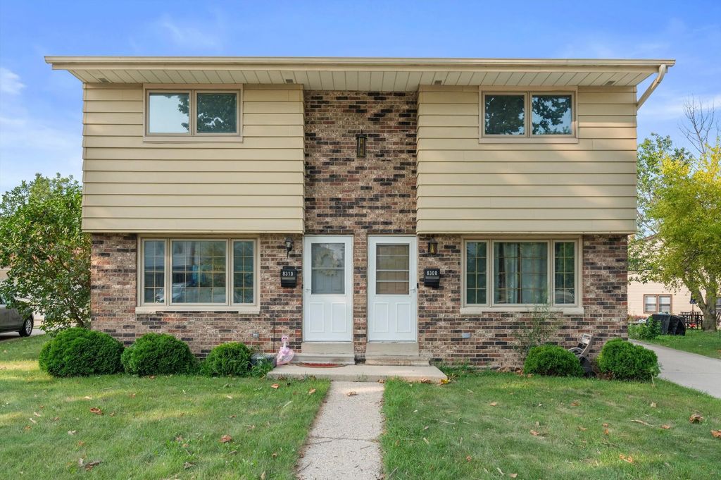 8308 W Crawford Ave 8310, Milwaukee