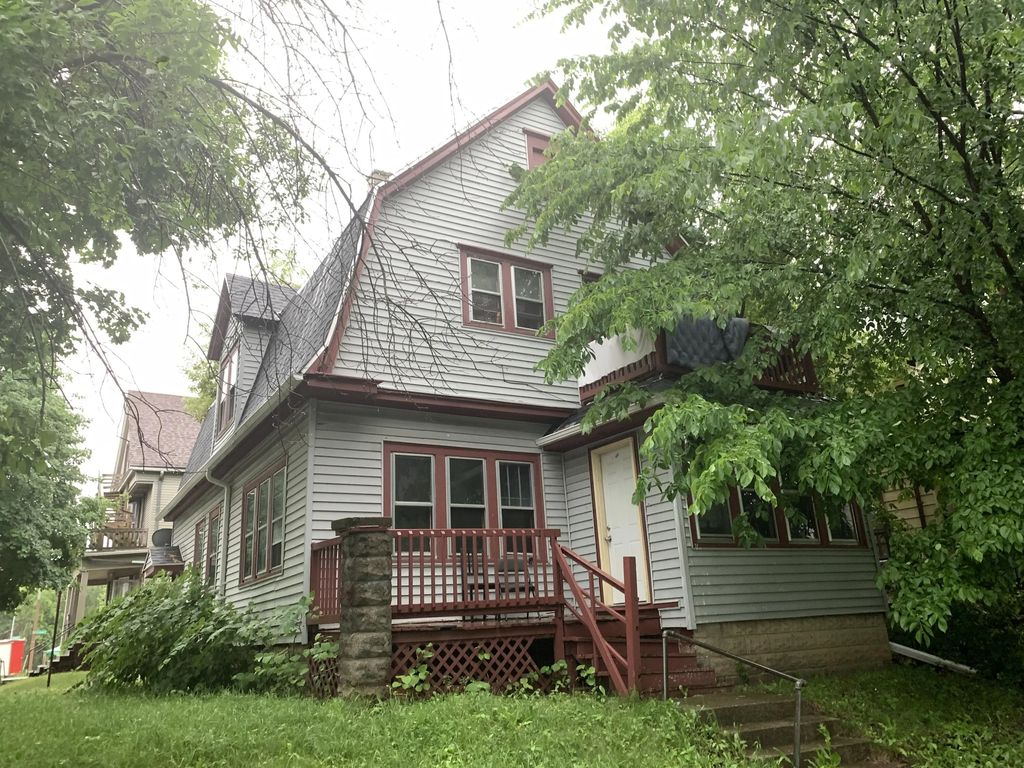 3203 W Vine St 3203a, Milwaukee