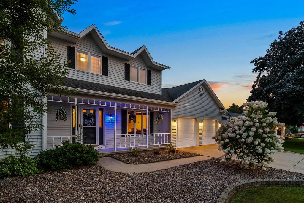 4709 Laurie Ln, Two Rivers