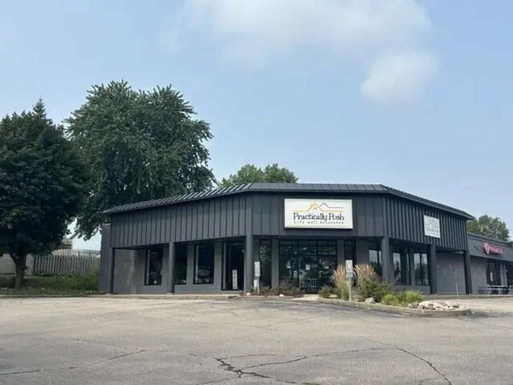 990 12th Ave S, Onalaska