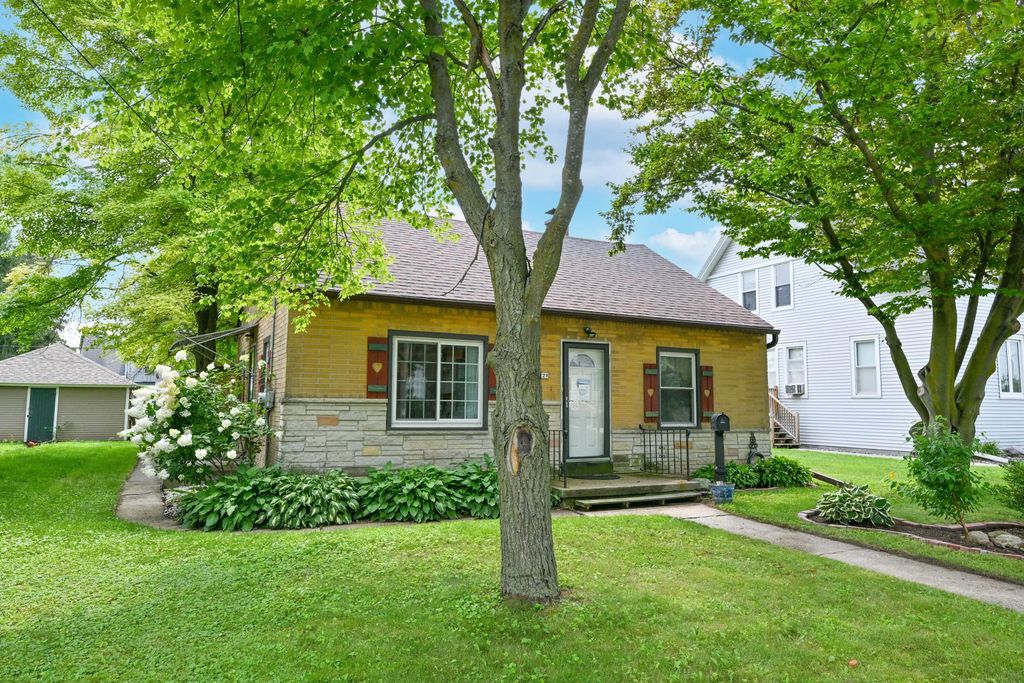 229 South St, West Bend