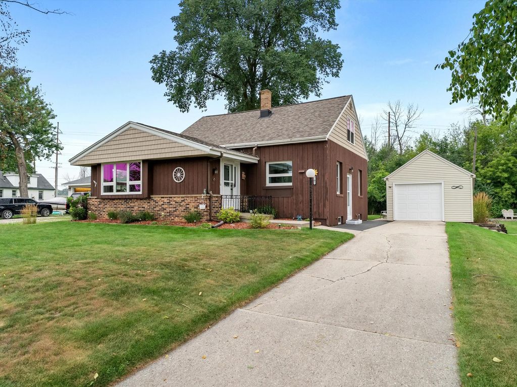 3622 N 20th St, Sheboygan