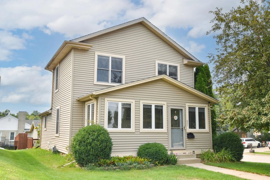 657 First St, Hartford