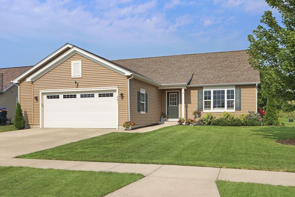 751 S Sugarpine Way, Elkhorn