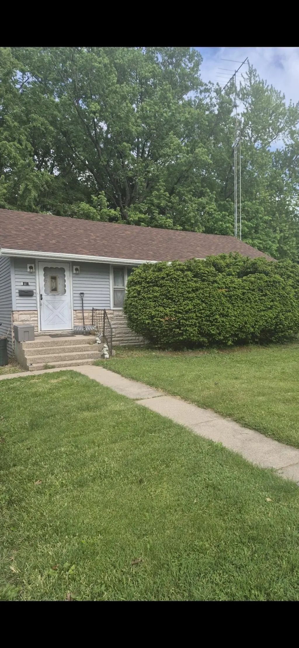 517 N Wisconsin St, Elkhorn