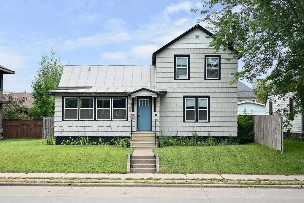 1126 Rose St, La Crosse