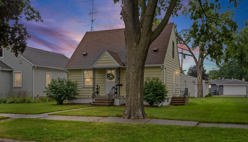 2510 Wood St, La Crosse