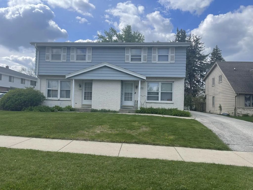 9105 W Howard Ave, Greenfield