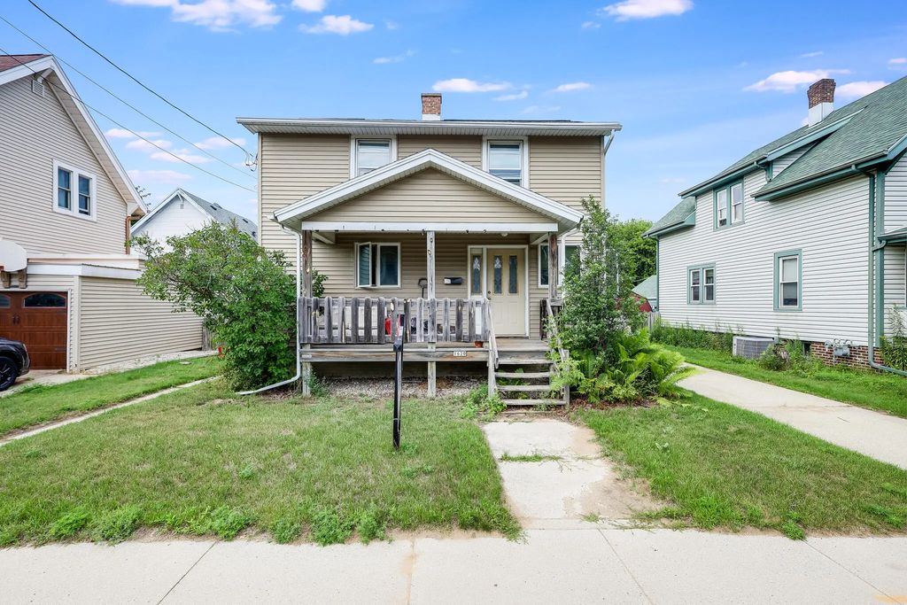 1620 Hamilton St, Manitowoc