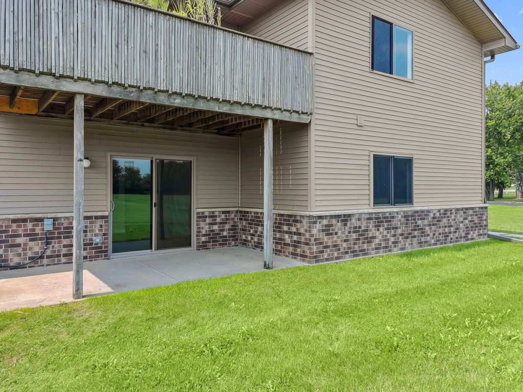 1011 S Second St 14, Delavan