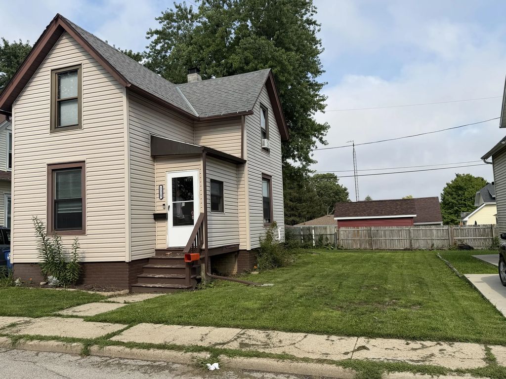 1115 Lewis St, Racine