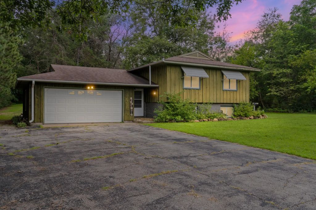 9605 Idell Ave, Sparta