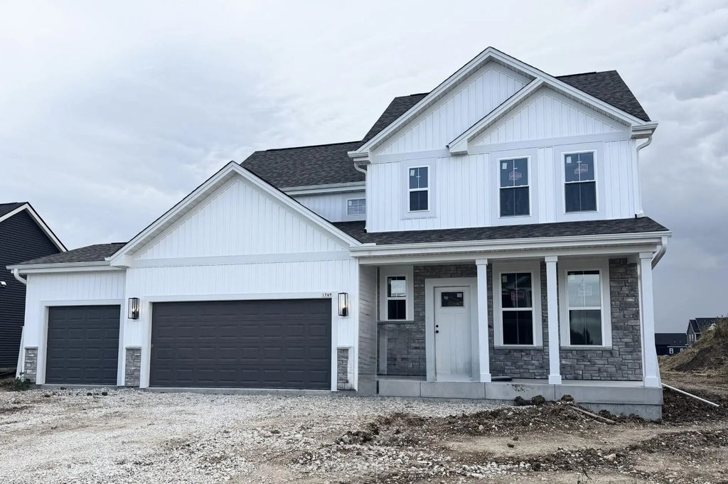 1749 Switchgrass St, Oconomowoc