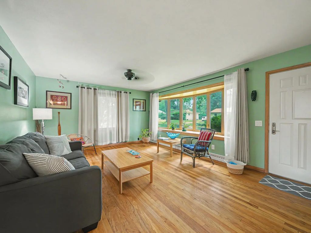 5421 Eastland Way, Madison