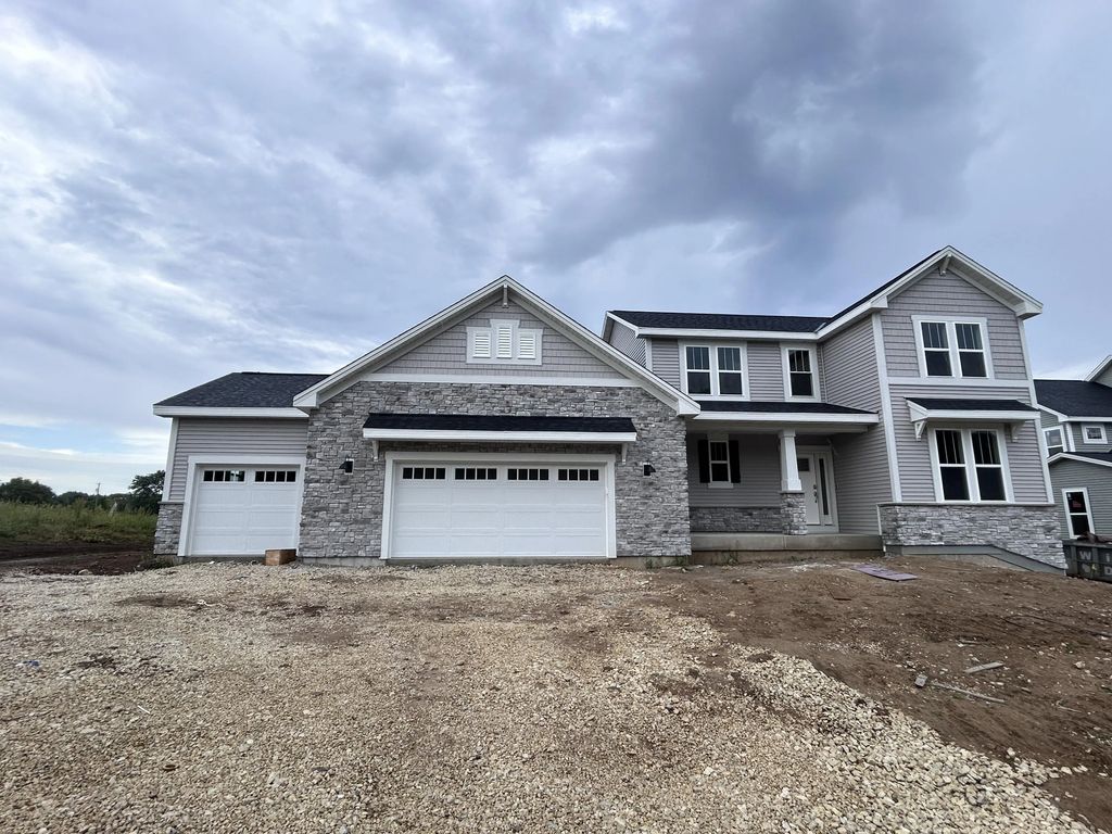 250 Bayberry Ln, Grafton