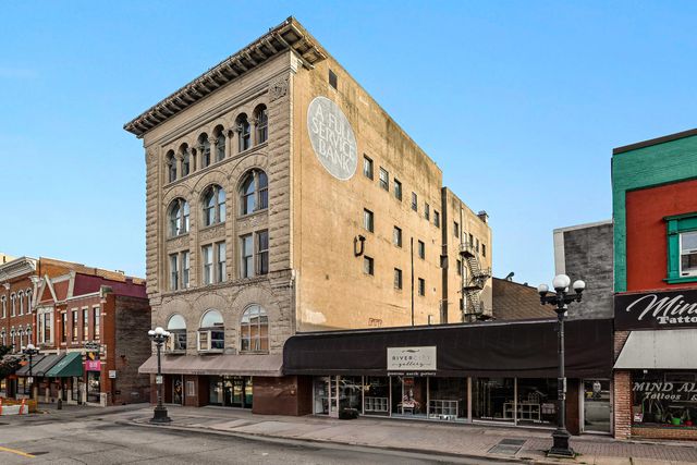 319 Main St 321, La Crosse