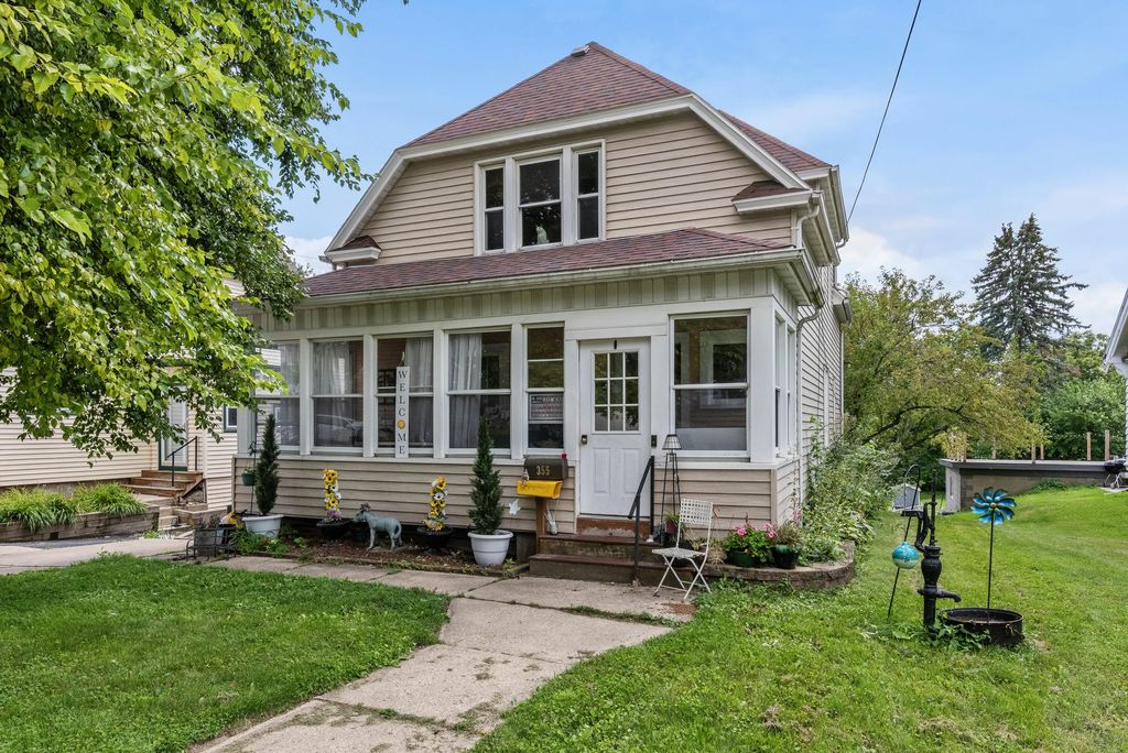 355 W State St, Hartford