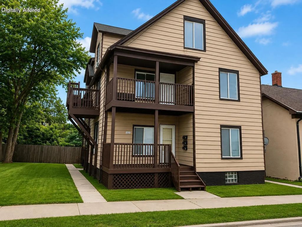1027 Albert St, Racine