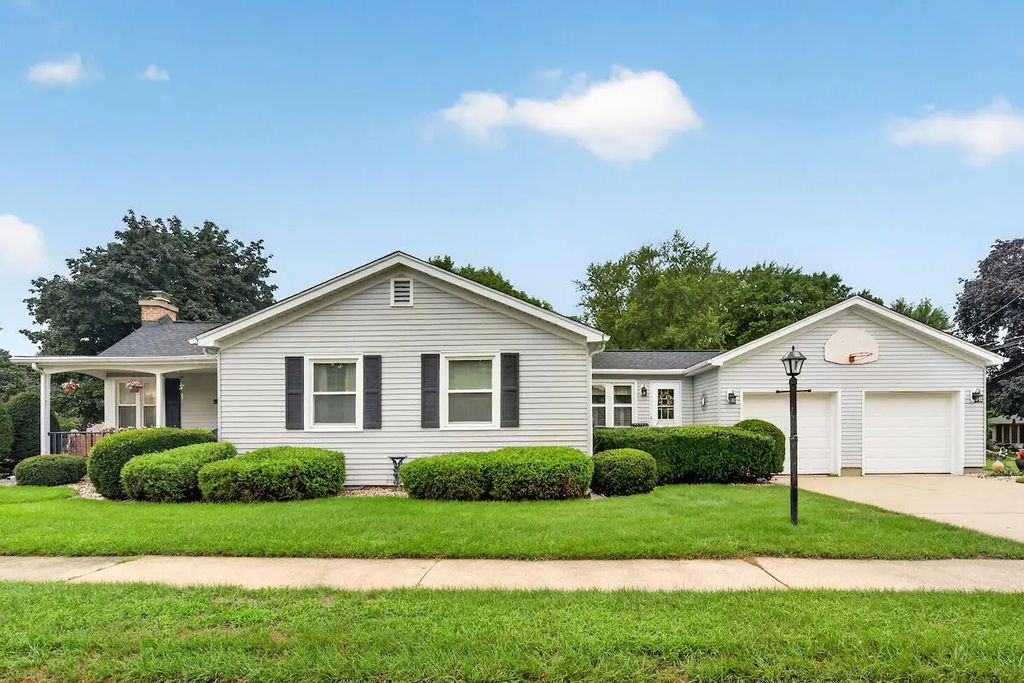 201 N Oakland Ave, Burlington