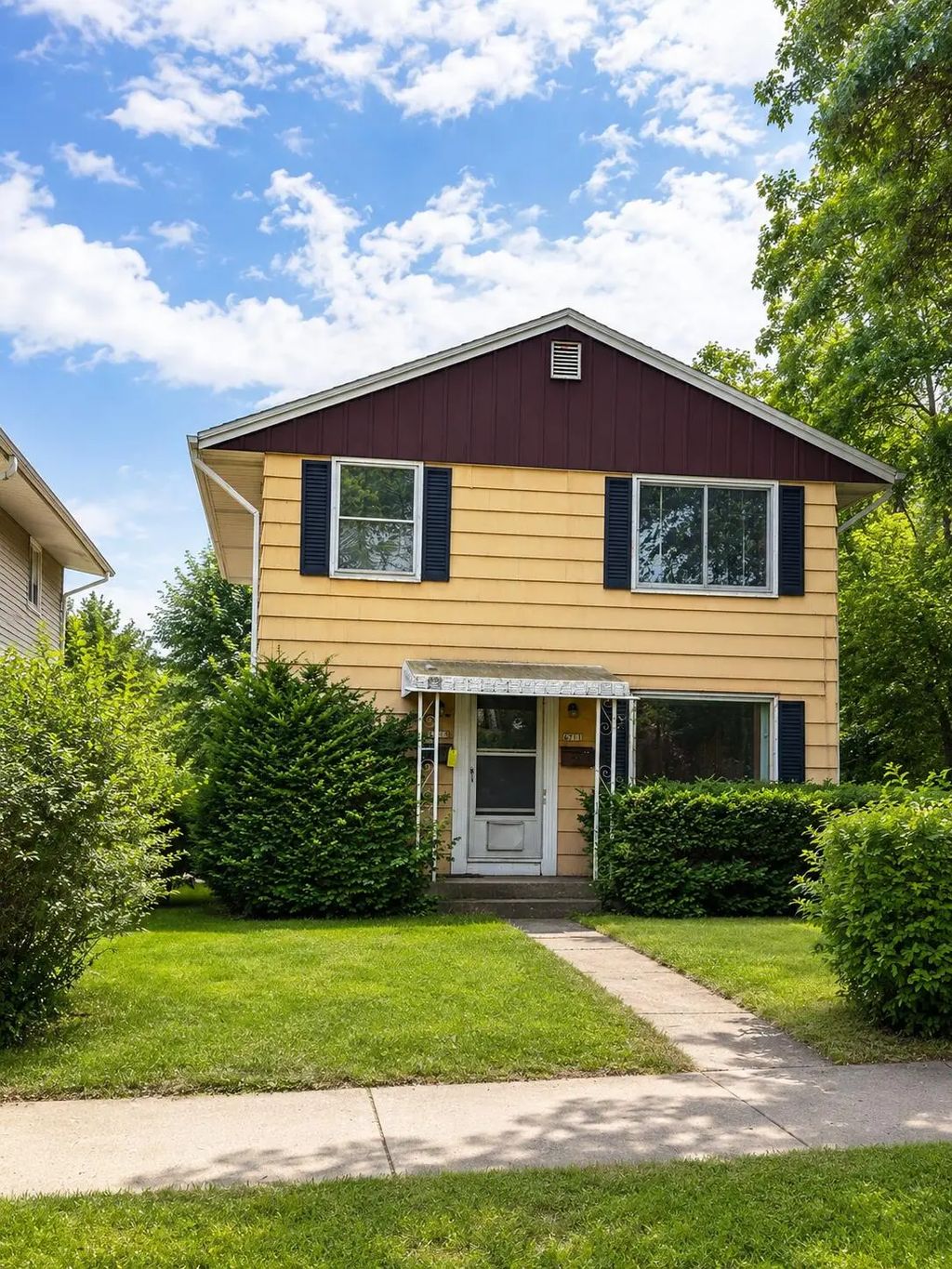6709 W Carmen Ave 6711, Milwaukee