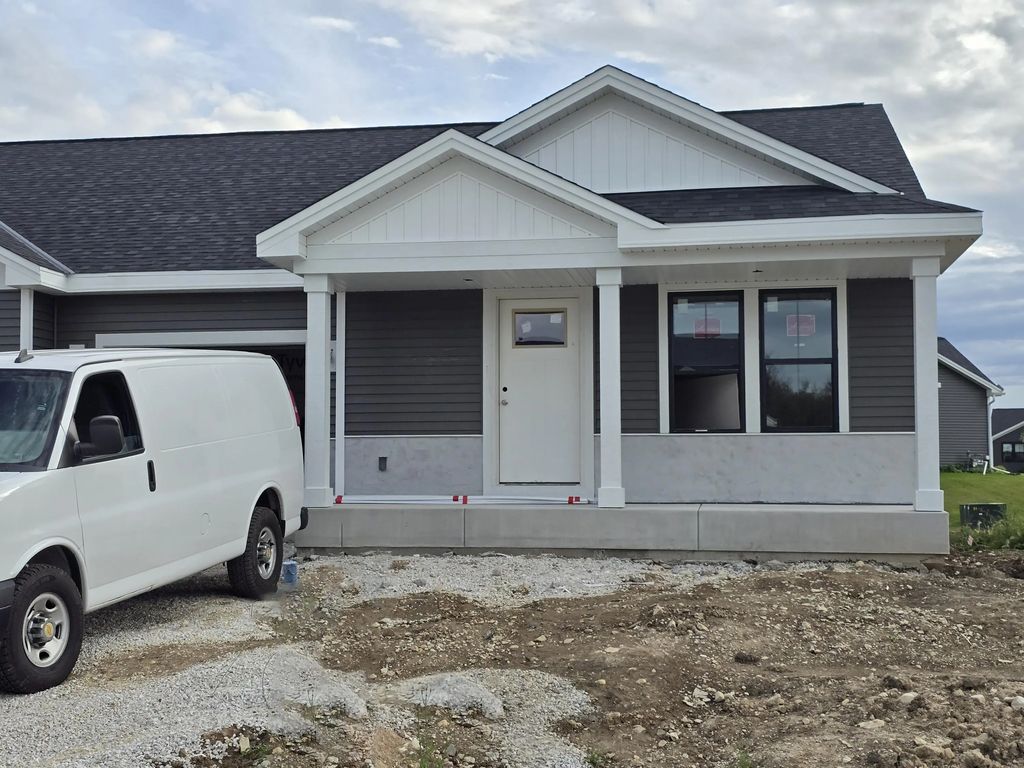 N162w21885 Poppy Rd, Jackson