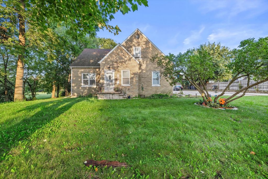 2032 30th Ave, Kenosha